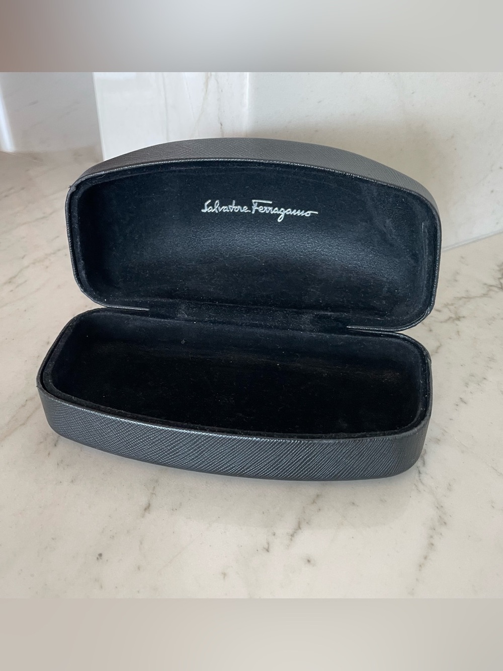 Authentic Salvatore Ferragamo Black Hard Sunglasses glasses Case Italy VGUC